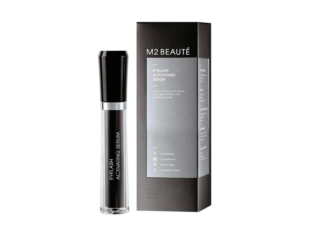M2 Wimpernserum Eyelash Activating Serum Flasche mit Verpackung zeigt hormonfreie Wimpernpflege ohne Parabene